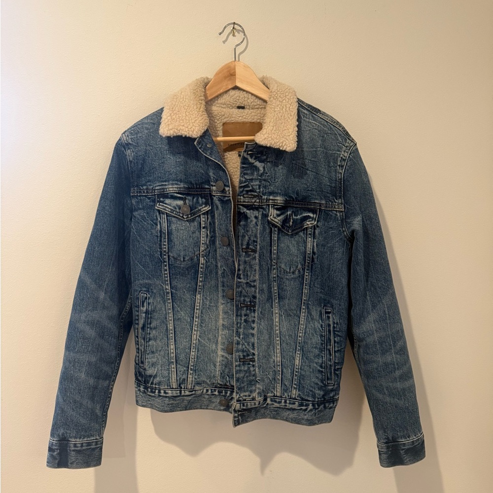 American Eagle Sherpa-Lined Denim Jacket – Men’s Small